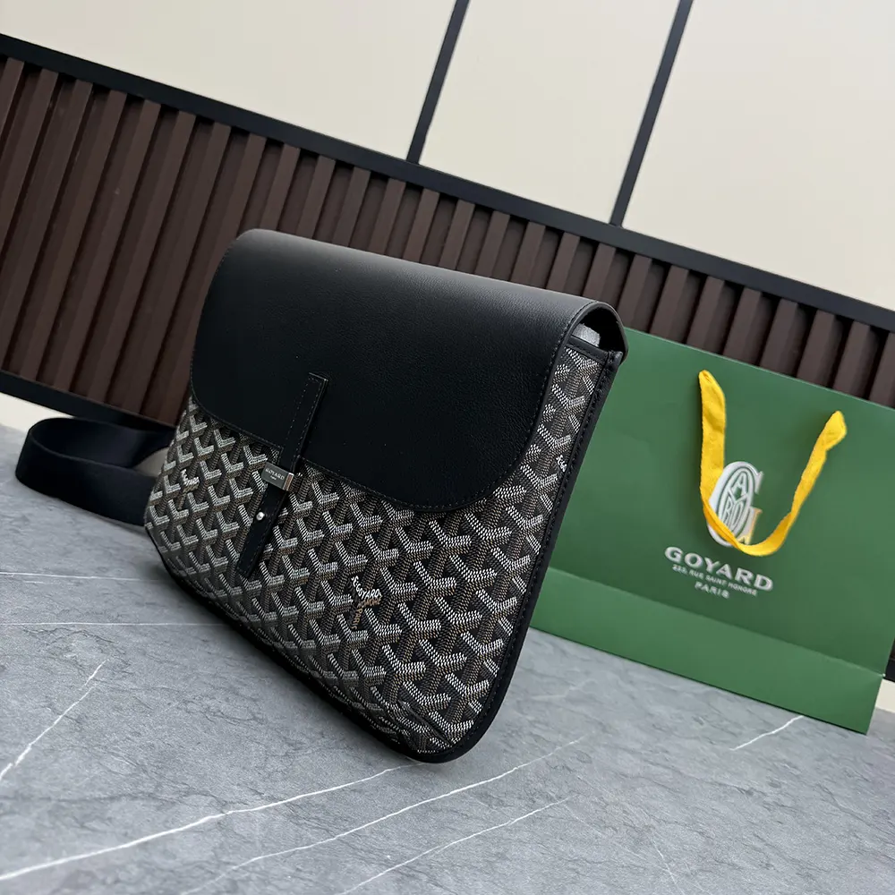 Goyard Unisex Coursier Messenger Bag-Black - image 4