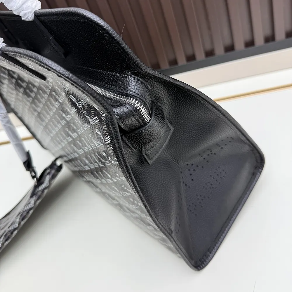 Goyard Unisex Hardy Pm Bag-Black - image 5