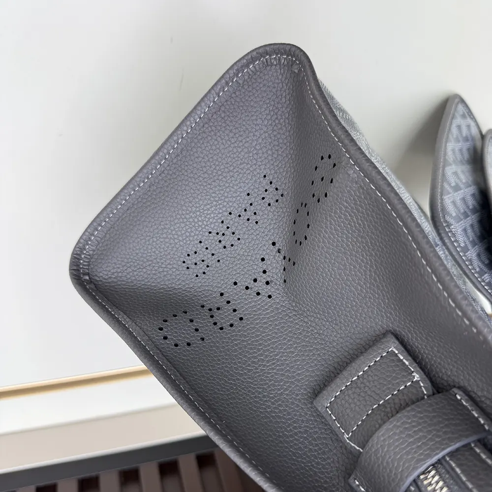 Goyard Unisex Hardy Pm Bag-Grey - image 9
