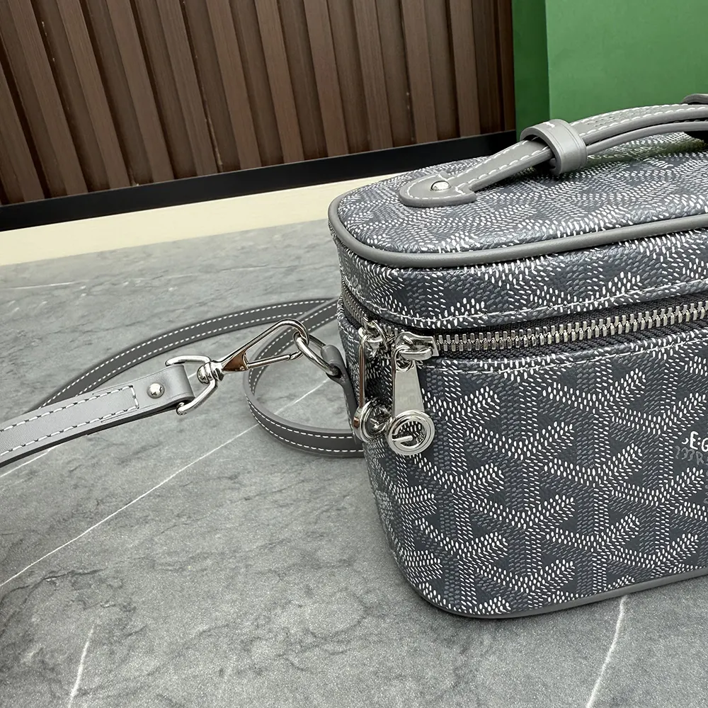 Goyard Unisex Muse Mini Vanity-Grey - image 7