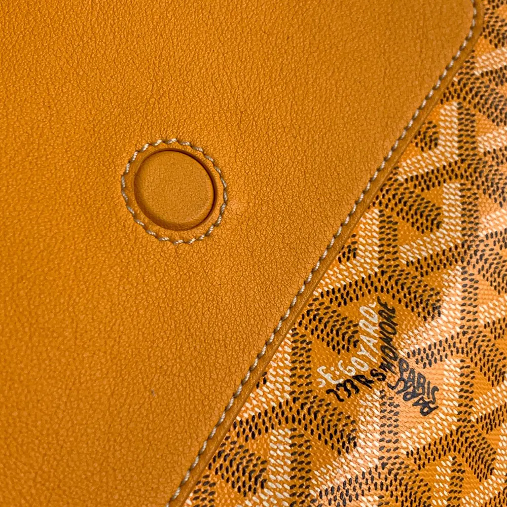 Goyard Unisex Rouette Souple Bag-Yellow - image 9