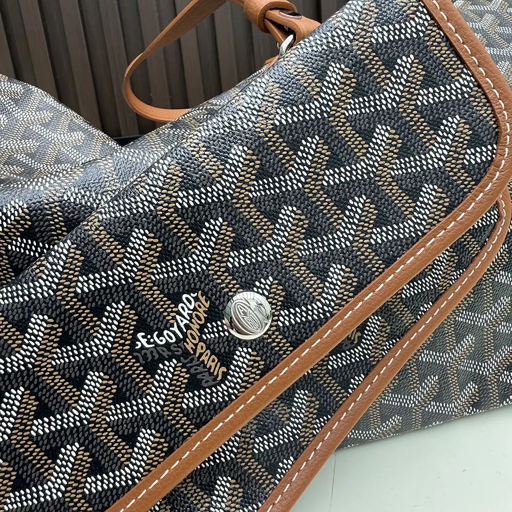 Goyard Unisex Saint Louis Gm Bag-Tan - image 7