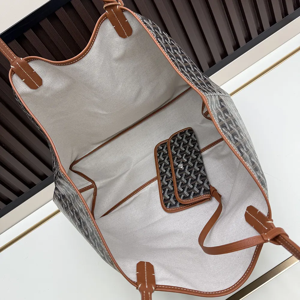 Goyard Unisex Saint Louis Gm Bag-Tan - image 5