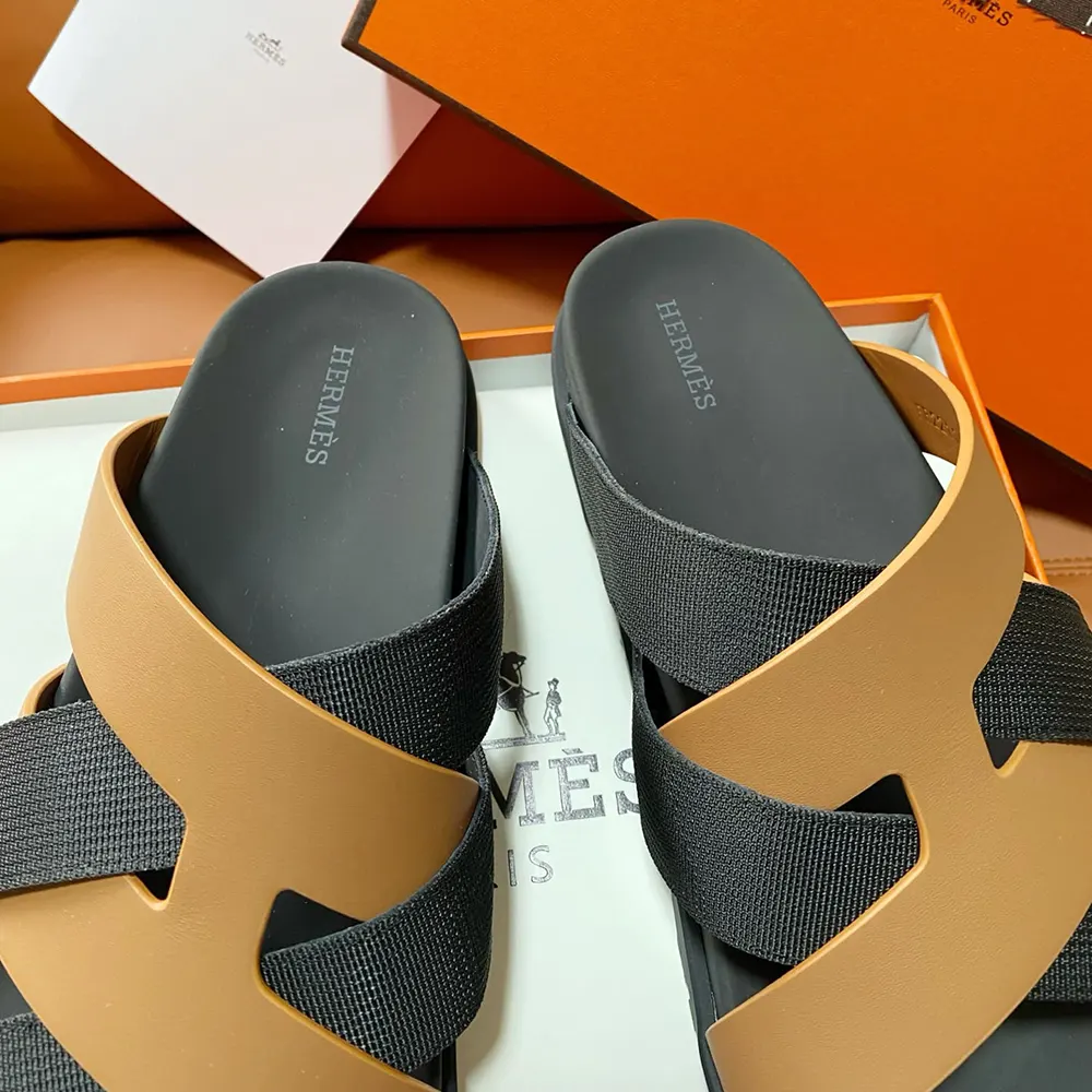 Hermes Unisex Kazimir Sandal-Brown/Black - image 8