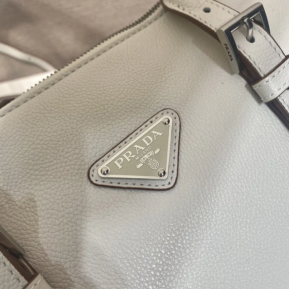 Prada Women Bonnie Medium Antiqued Leather Tote Bag-White - image 8