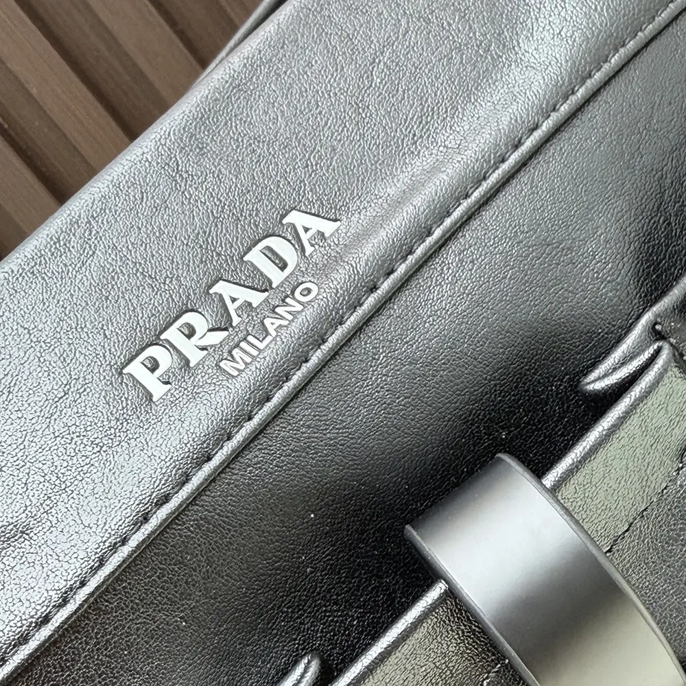 Prada Women Route Large Leather Tote Bag-Black - image 9