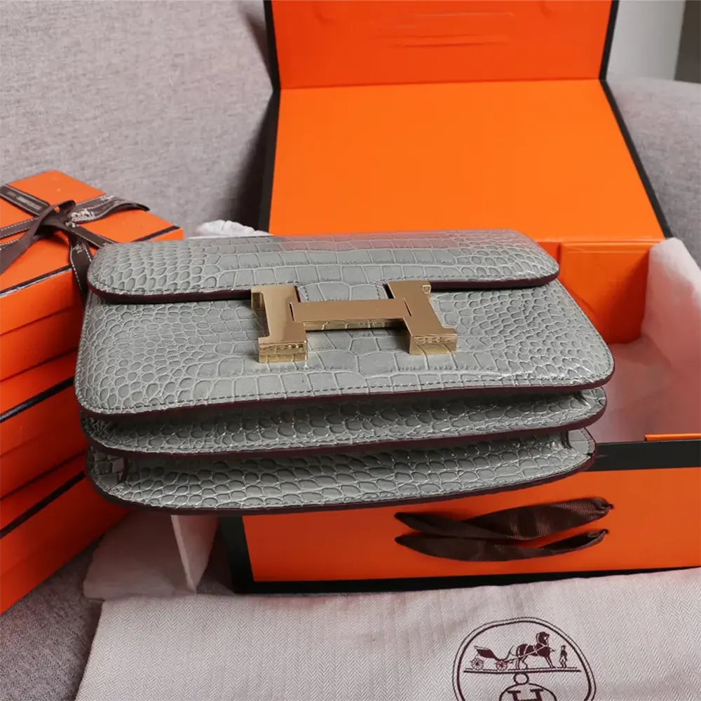 Hermes Women Constance 18 Matte Alligator Gris Cement-Grey - image 4