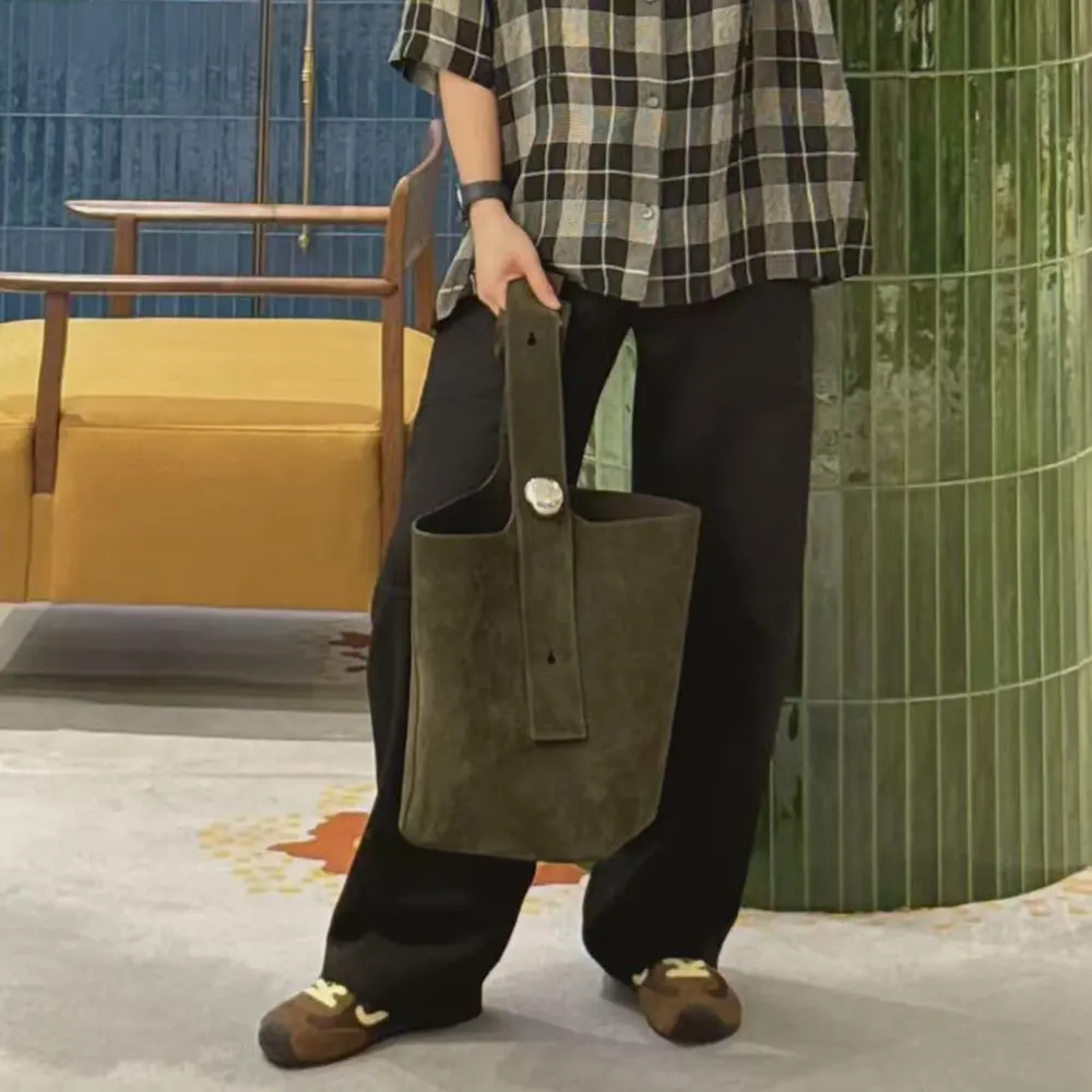 Loewe Unisex Large Pebble Bucket Bag in Suede Calfskin-Dark Green - image 5