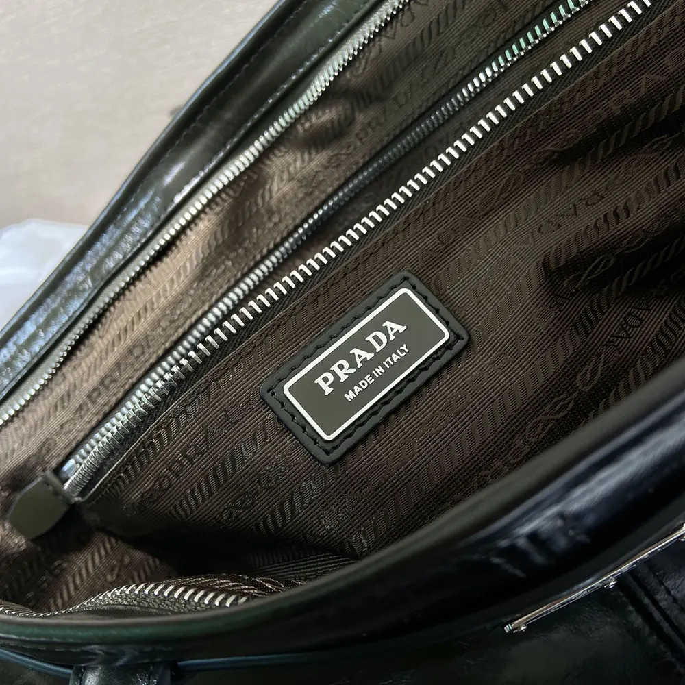 Prada Unisex Bonnie Leather Tote Bag - image 18