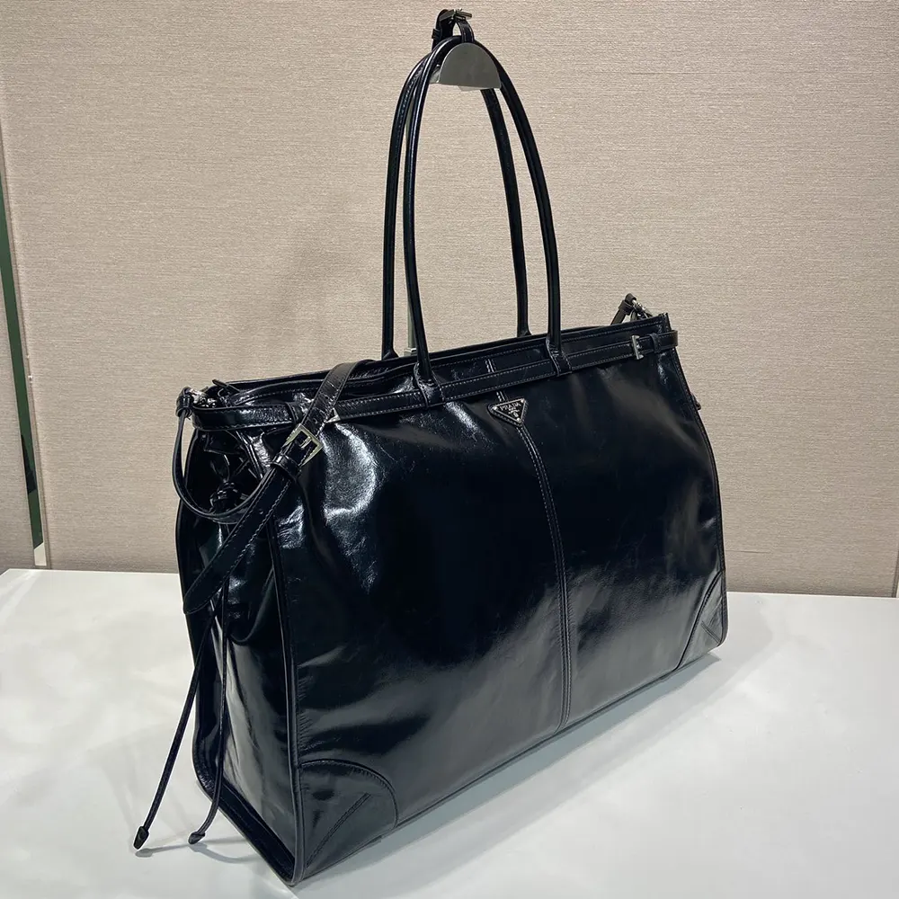 Prada Unisex Bonnie Leather Tote Bag - image 5