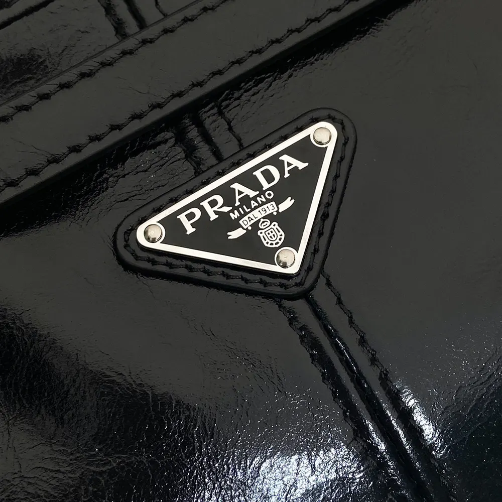 Prada Unisex Bonnie Leather Tote Bag - image 8