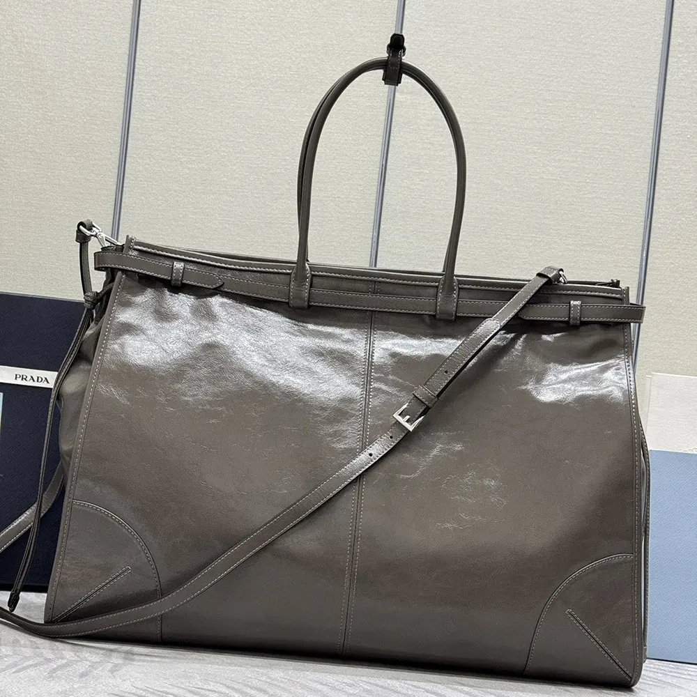 Prada Unisex Bonnie Leather Tote Bag-Clay - image 4