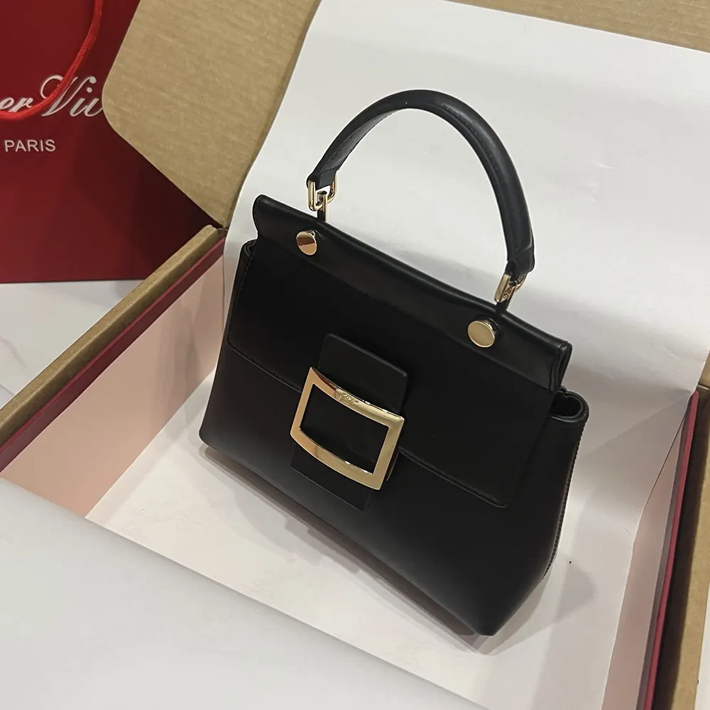 Roger Vivier Women Viv’ Cabas Bag in Leather-Black - image 7