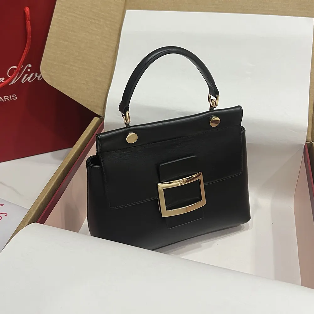 Roger Vivier Women Viv’ Cabas Bag in Leather-Black - image 6