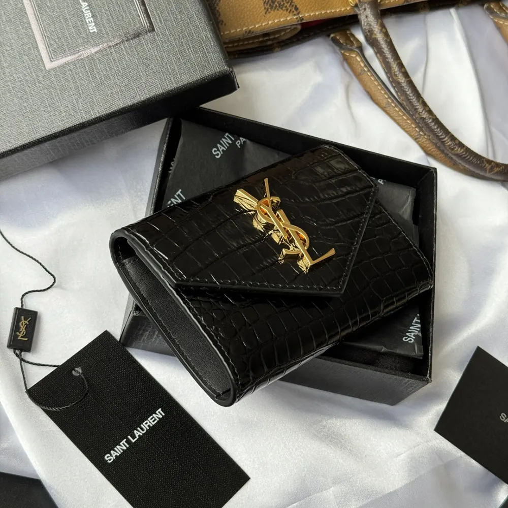 Saint Laurent YSL Women Uptown Flap Card Case in Crocodile-Embossed Shiny Leather - image 6