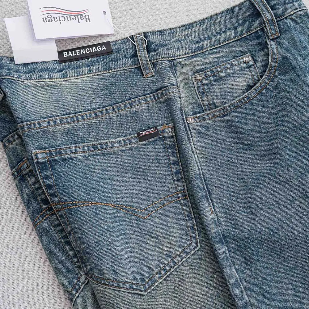 Balenciaga Women Regular Fit Jeans in Dirty Vintage Blue - image 4