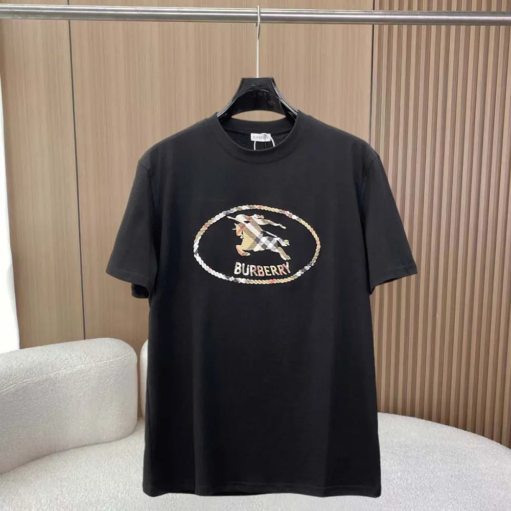 Close-up of knight stamp detail on Burberry Women Check Knight Stamp Cotton T-shirt-Black