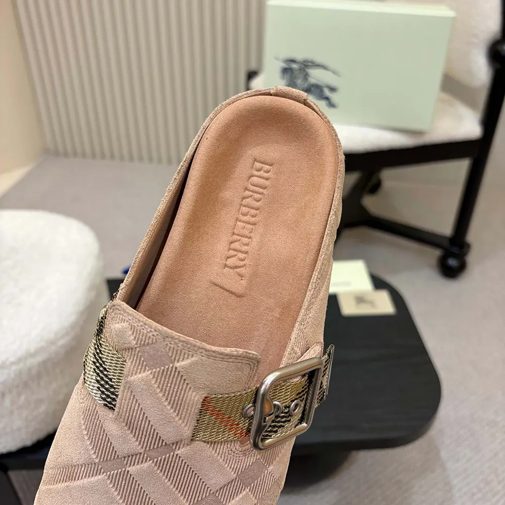 Burberry Unisex Check Denim Urchin Clogs-Flora Pink - image 9