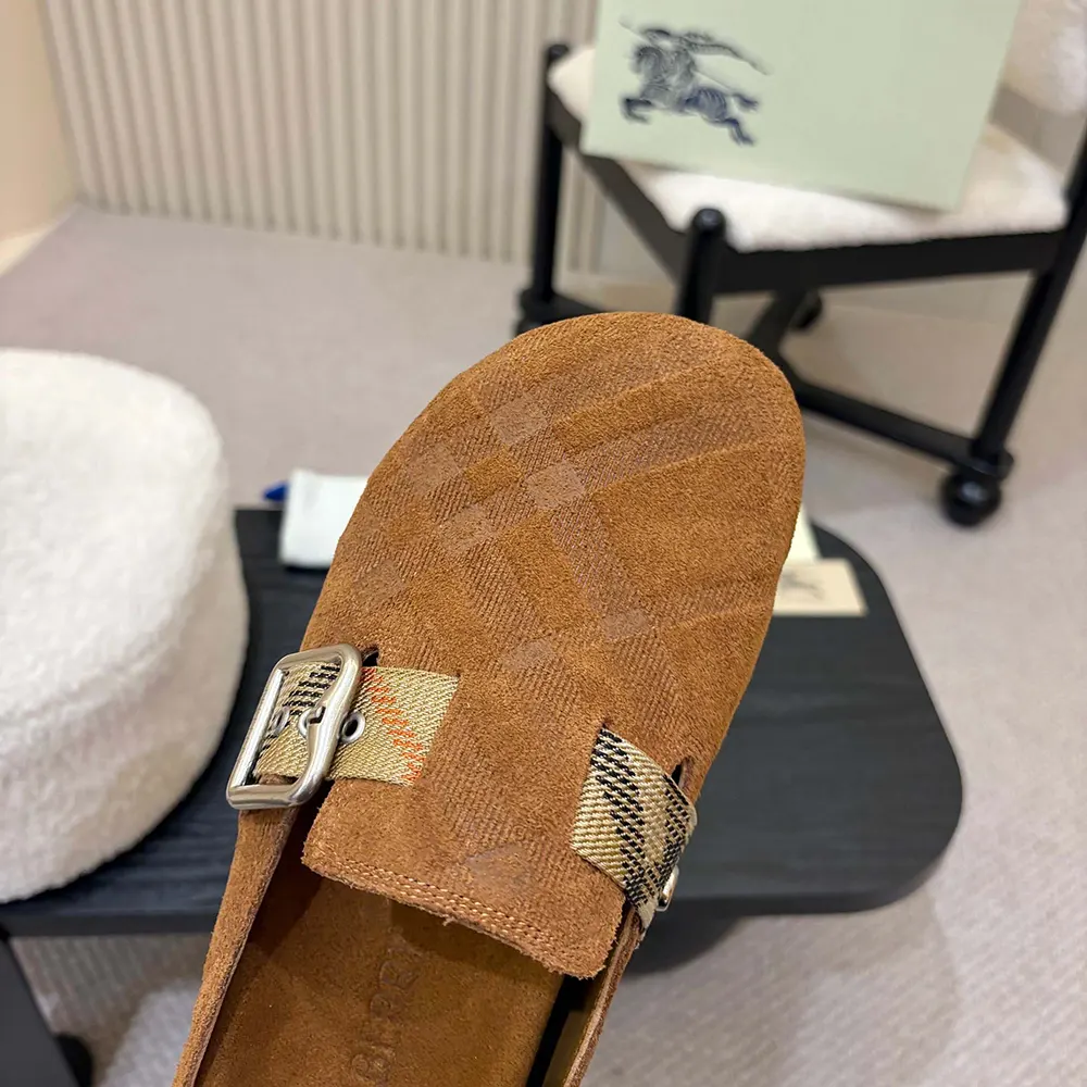 Burberry Unisex Check Denim Urchin Clogs-Jute Beige - image 6