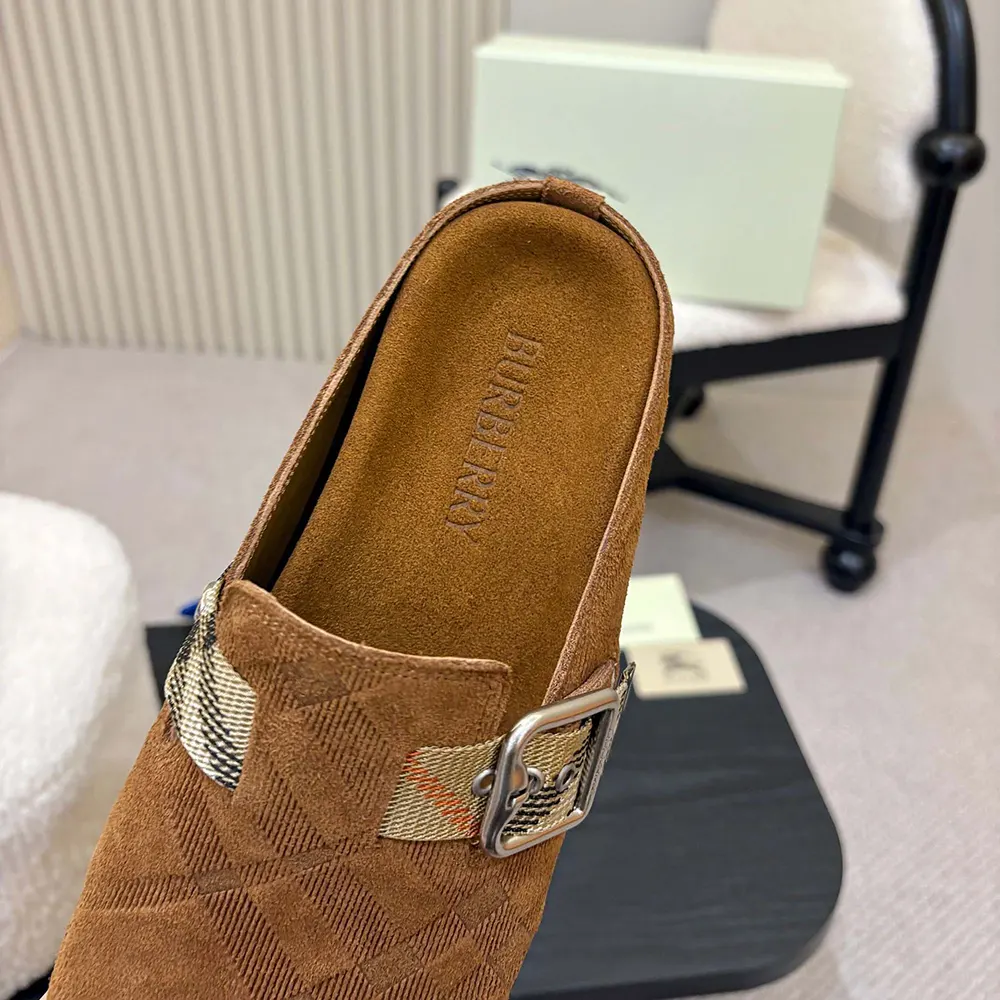 Burberry Unisex Check Denim Urchin Clogs-Jute Beige - image 7