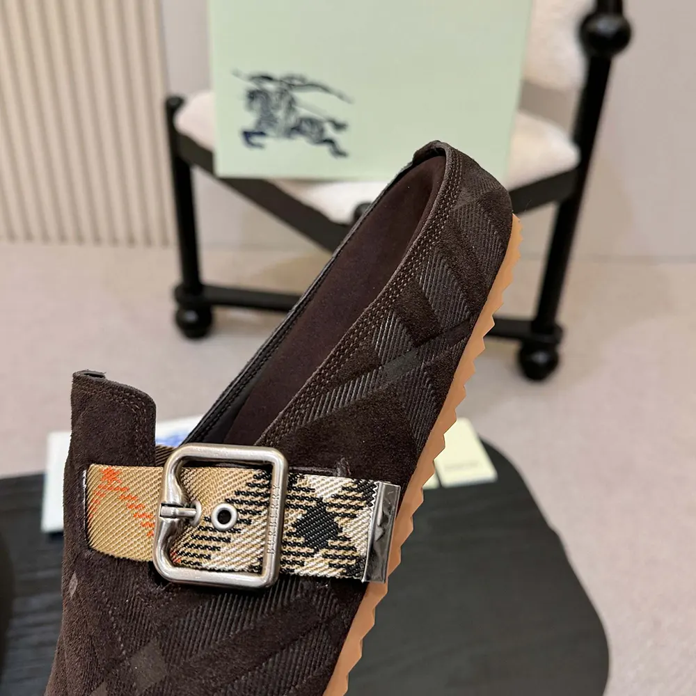 Burberry Unisex Check Denim Urchin Clogs-Snug Brown - image 8