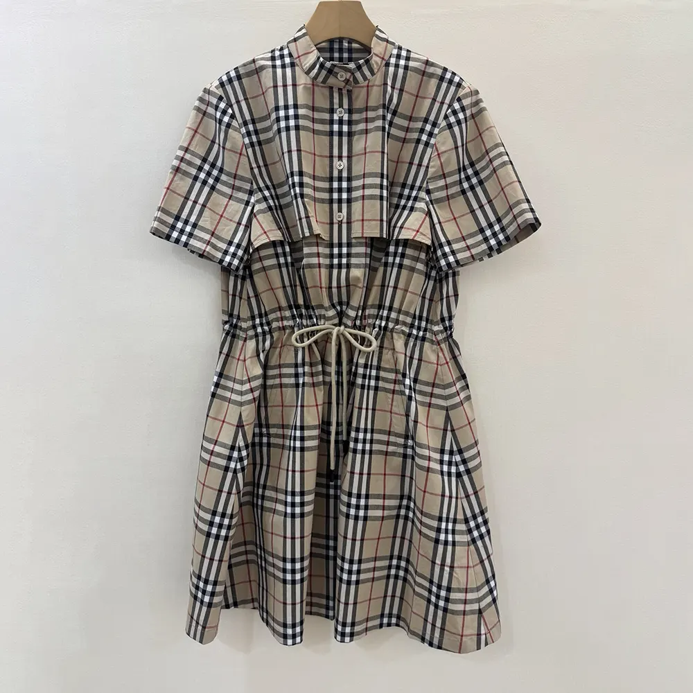Close-up of Burberry Women Check Cotton Dress button closure detail