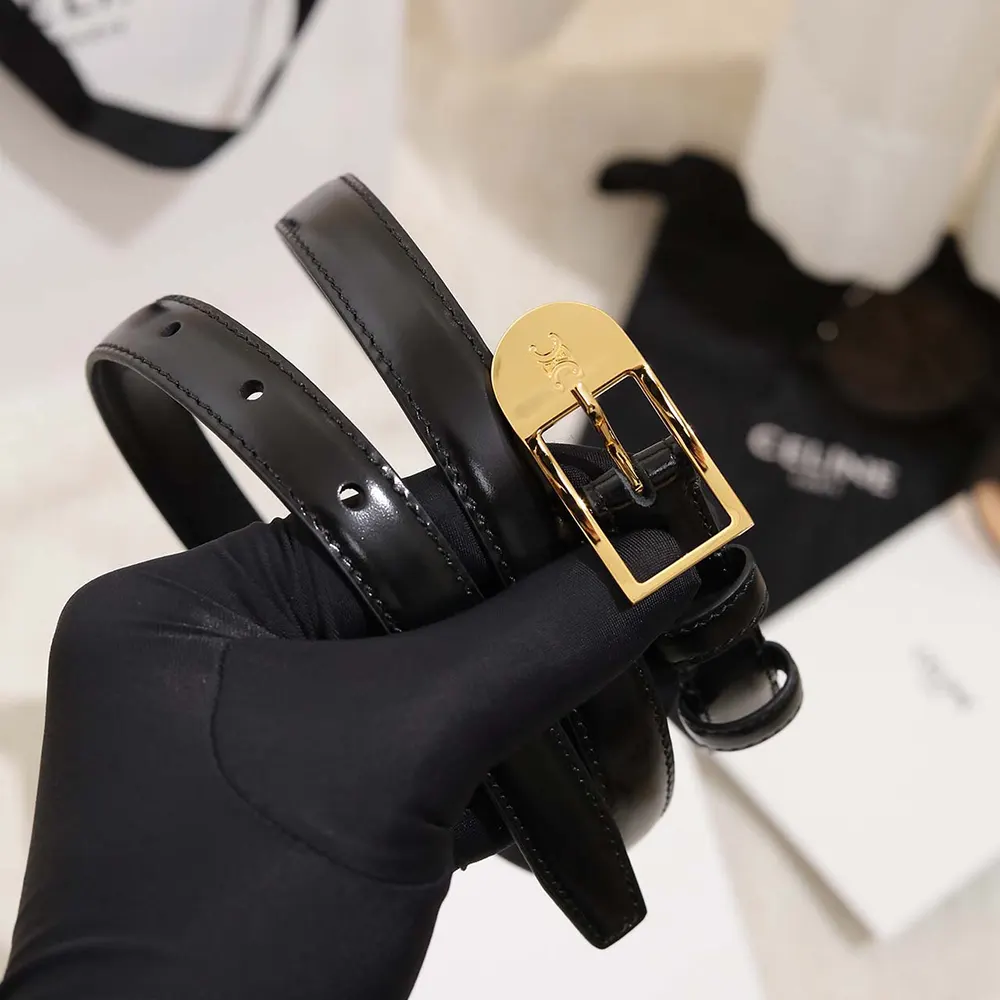 Textured Taurillon leather detail on Celine Women Bc-25 18mm Belt