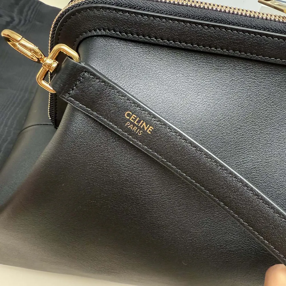 Celine Women Doctor’S Pouch In Supple Natural Calfskin-Black - image 7
