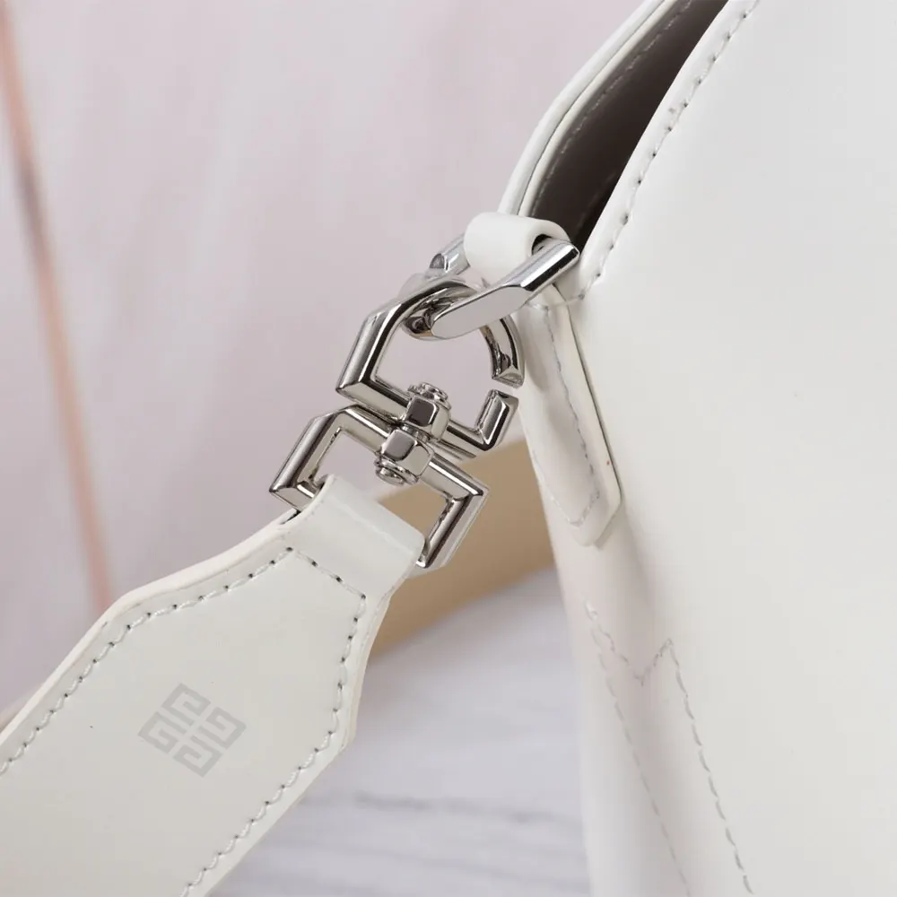 Givenchy Women Small Antigona Bag in Box Leather-White - image 8