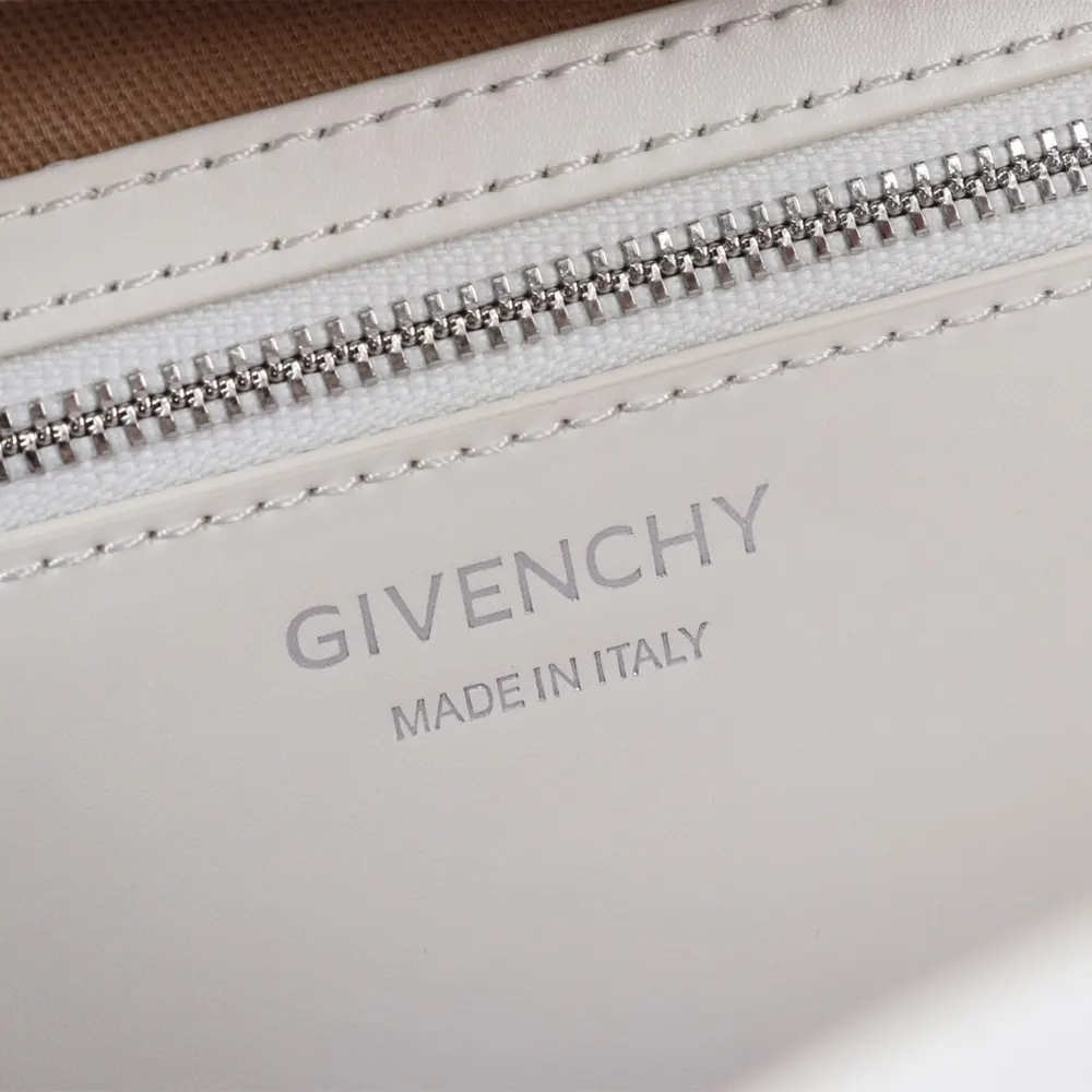 Givenchy Women Small Antigona Bag in Box Leather-White - image 7