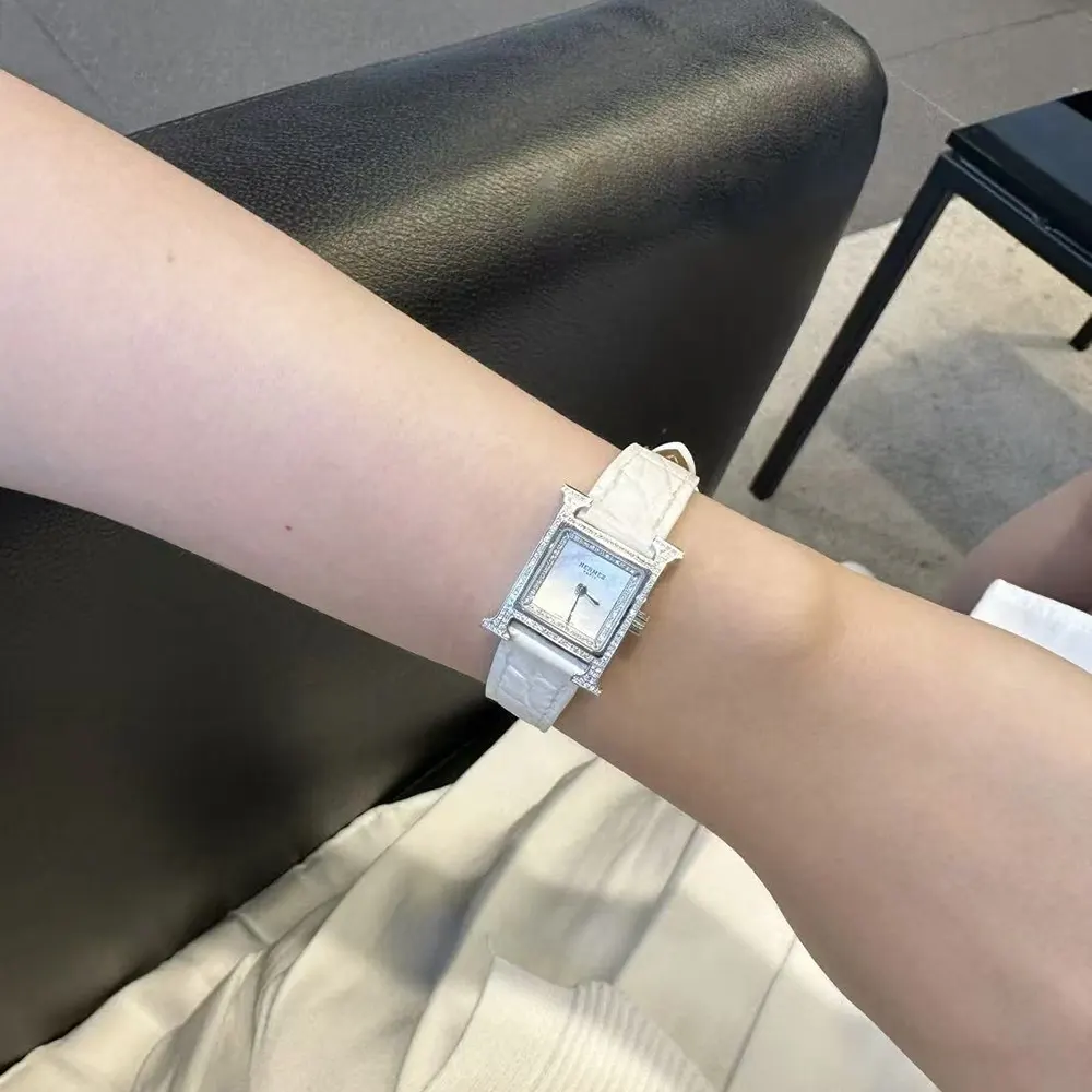 Hermes Women Heure H Watch Mini Model 21 mm-White - image 5