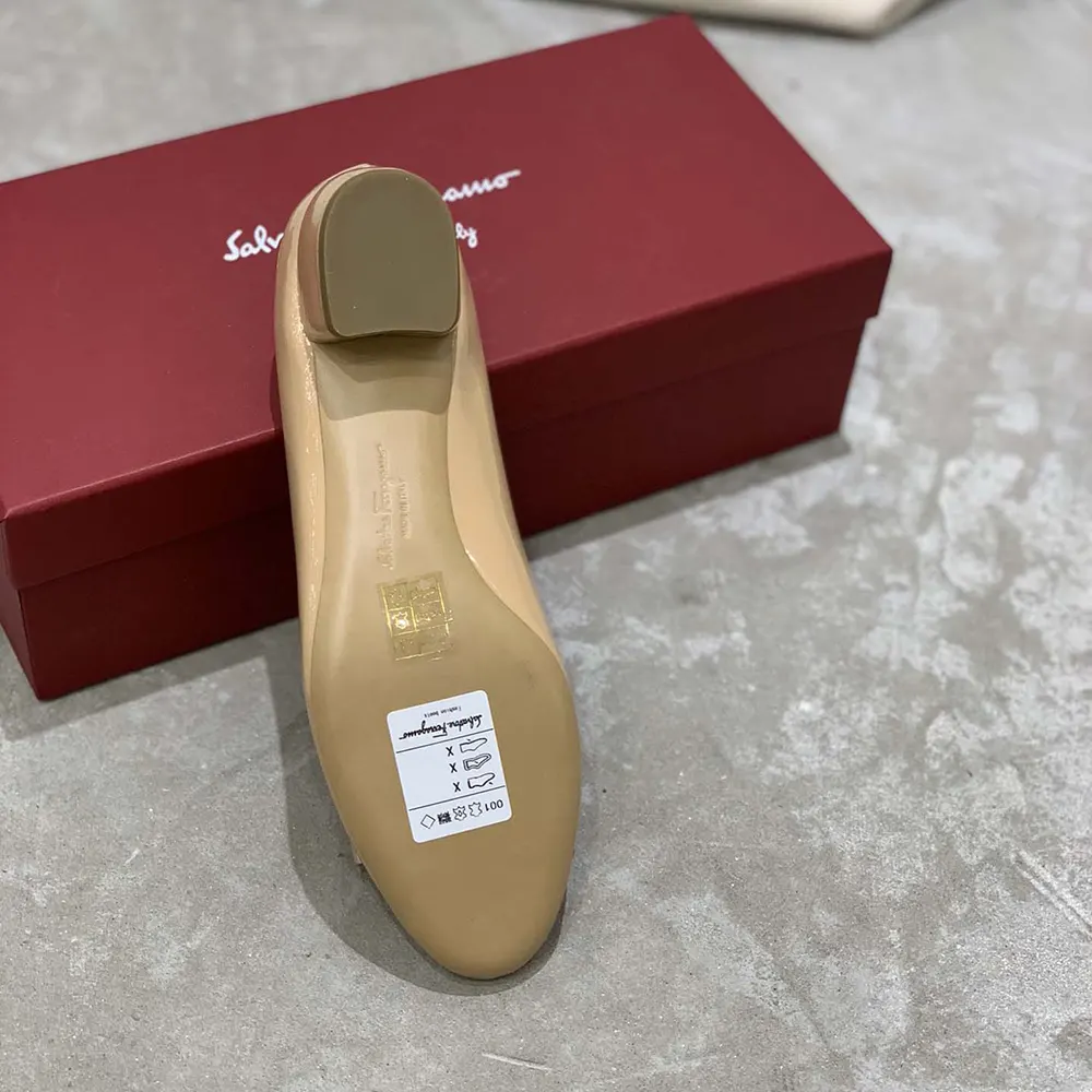 Salvatore Ferragamo Women Vara Pump 3cm Heel-Sandy - image 10