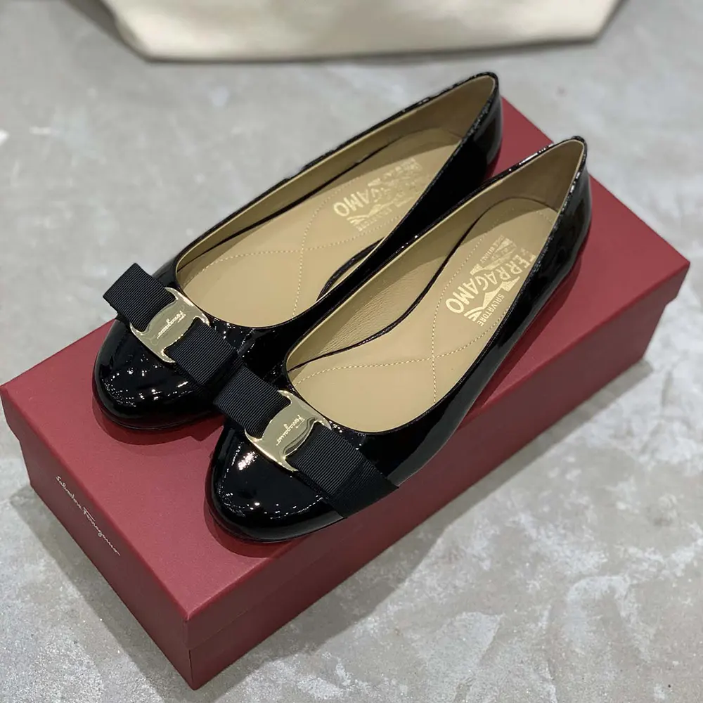 Salvatore Ferragamo Women Varina Ballet Flat-Black - image 4