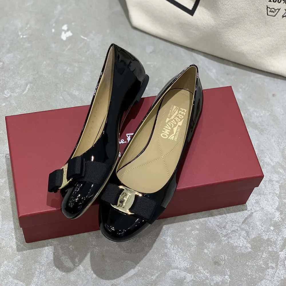 Salvatore Ferragamo Women Varina Ballet Flat-Black - image 5