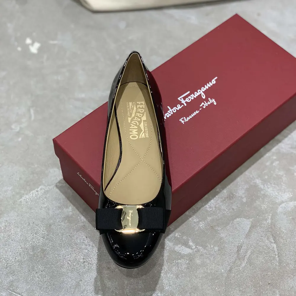 Salvatore Ferragamo Women Varina Ballet Flat-Black - image 7