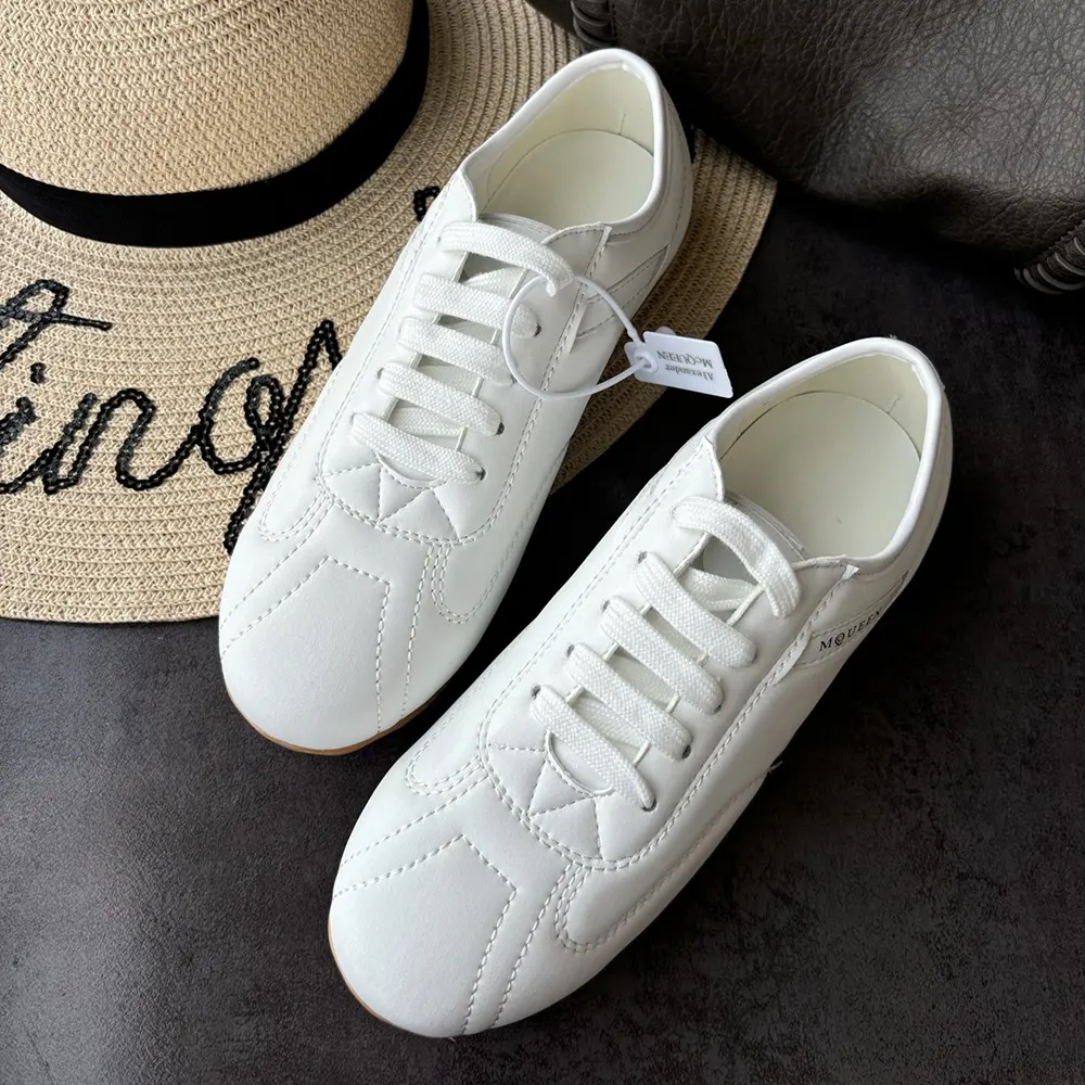Overhead angle showing laces and silhouette of Alexander Mcqueen Boxe Sneaker