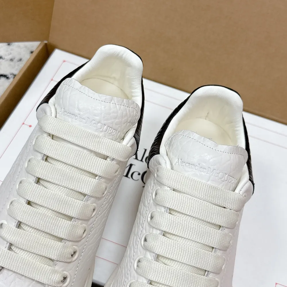 Alexander Mcqueen Unisex Oversized Sneaker in Off White/Black - image 7