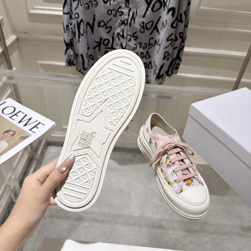 Dior Women Walk’n’Dior Platform Sneaker White Cotton Embroidered with Multicolor Daisy Garden Motif - image 10