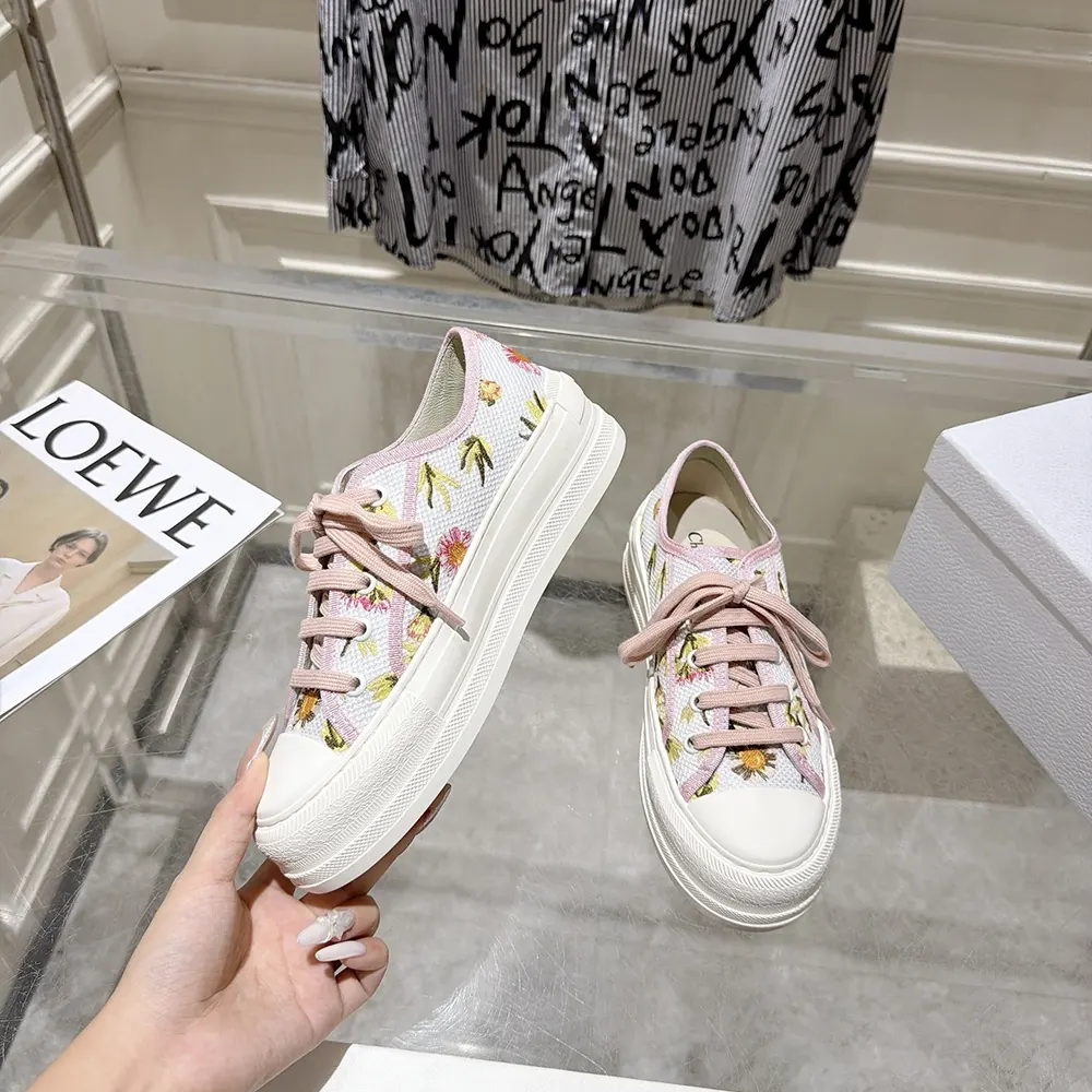 Dior Women Walk’n’Dior Platform Sneaker White Cotton Embroidered with Multicolor Daisy Garden Motif - image 5