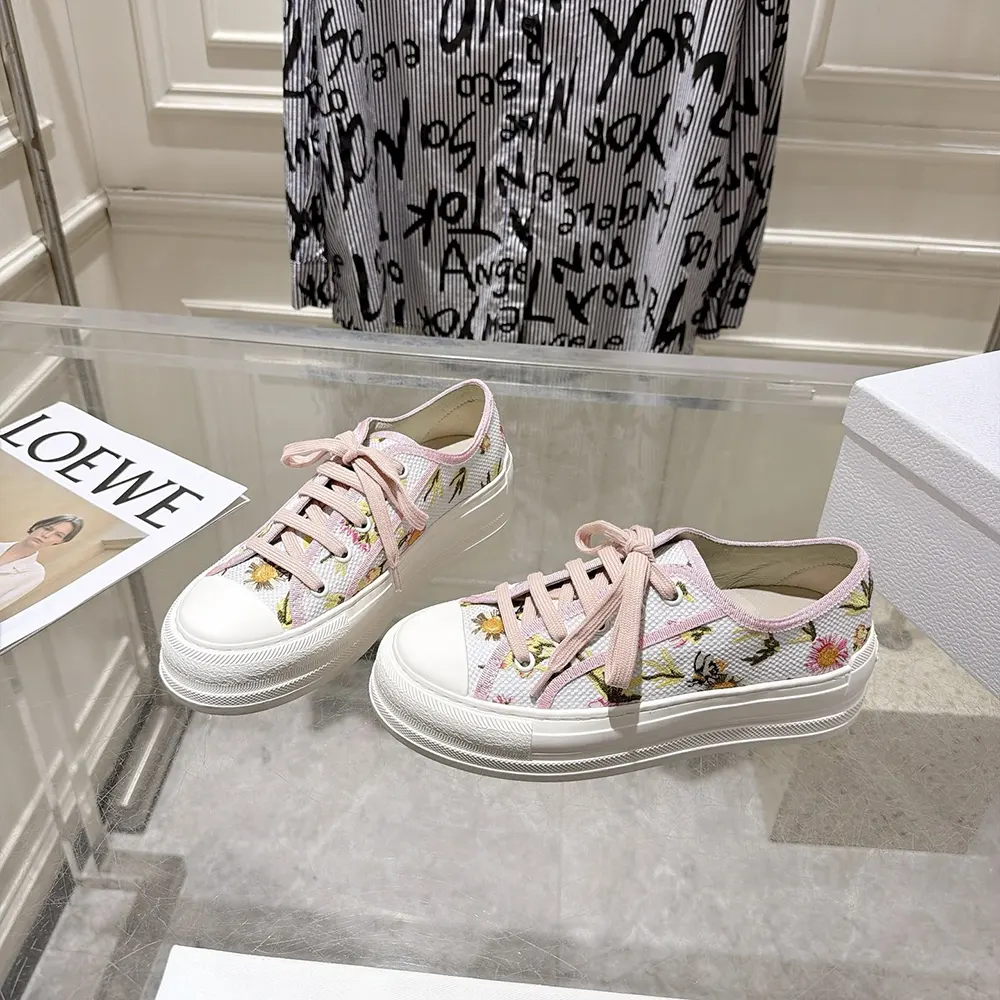 Dior Women Walk’n’Dior Platform Sneaker White Cotton Embroidered with Multicolor Daisy Garden Motif - image 6