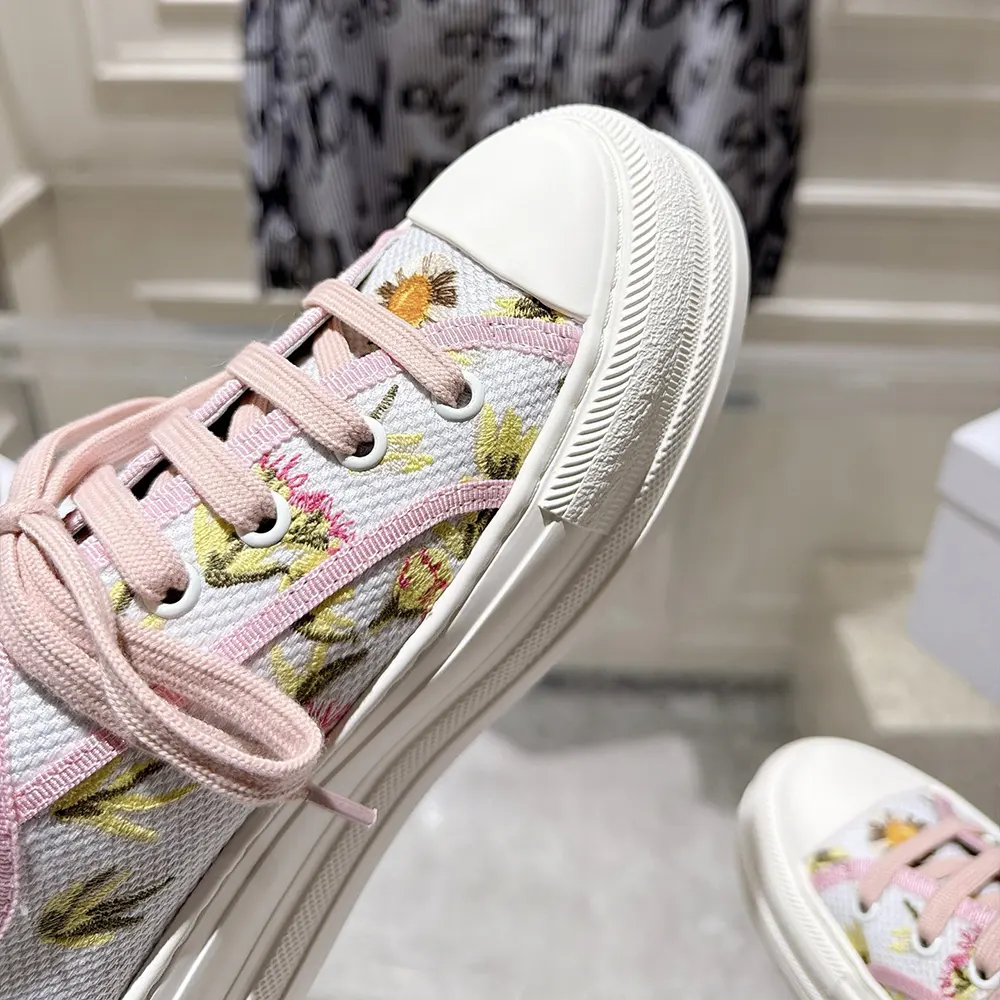 Dior Women Walk’n’Dior Platform Sneaker White Cotton Embroidered with Multicolor Daisy Garden Motif - image 9