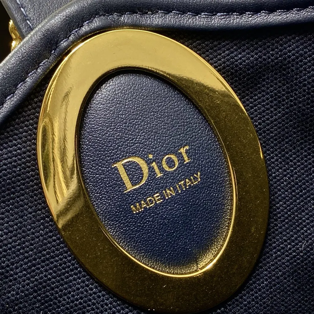 Dior Women Medium Dior Médaillon Bucket Bag Blue Dior Oblique Jacquard - image 8