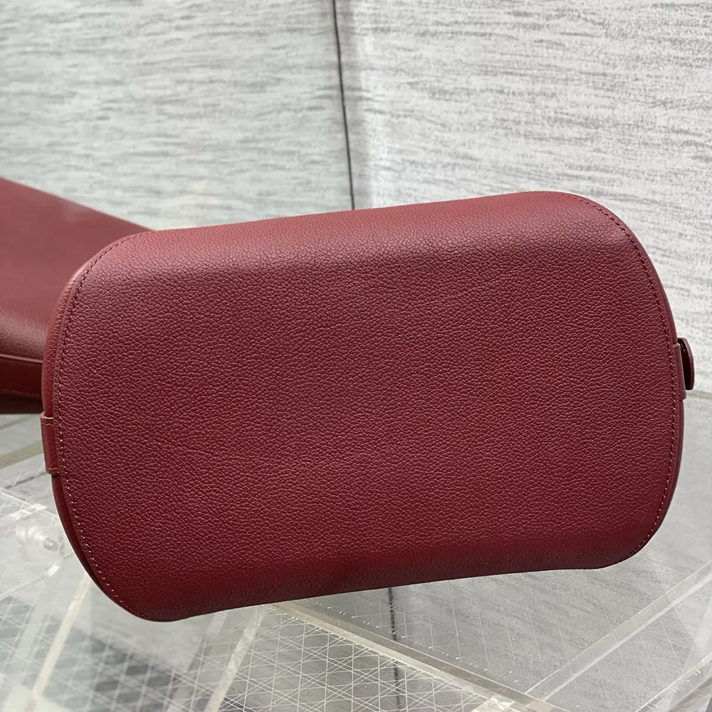 Dior Women Medium Dior Médaillon Bucket Bag Garance Red Grained Calfskin - image 6