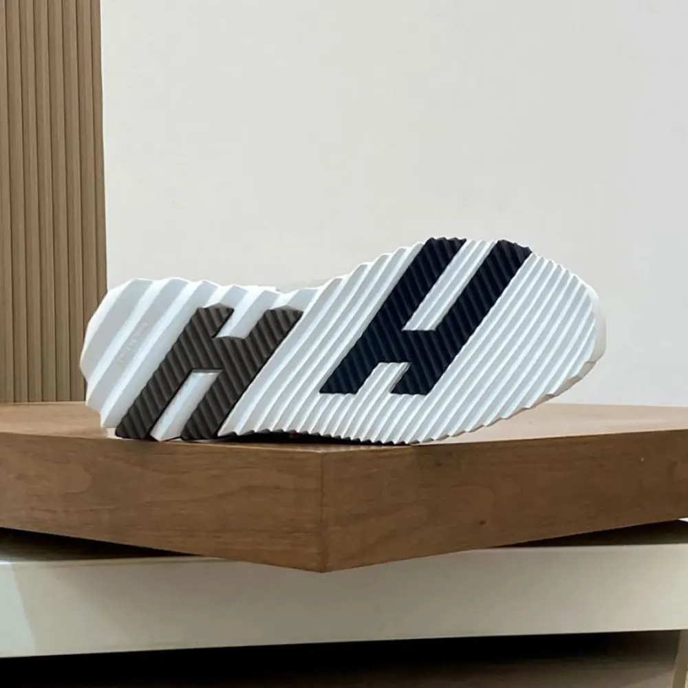 Hermes Men Klimb Sneaker in Ripstop Fabric and Suede Goatskin - image 10