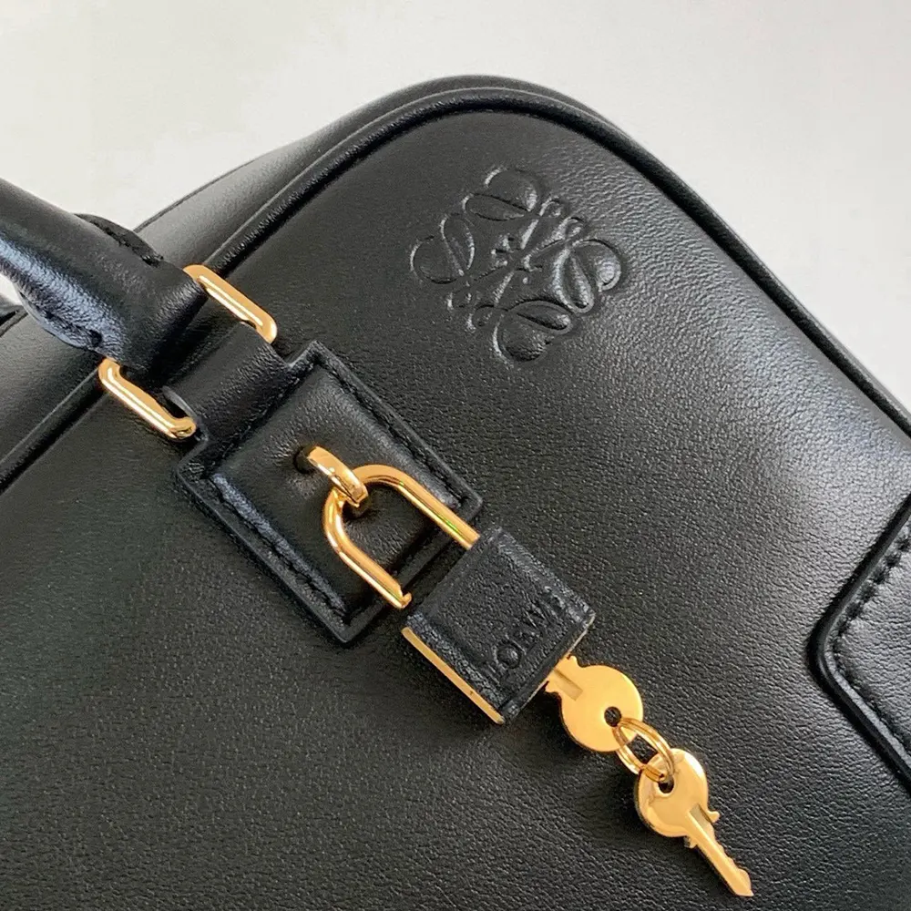 Loewe Unisex Amazona 23 Bag in Nappa Calfskin-Black - image 9