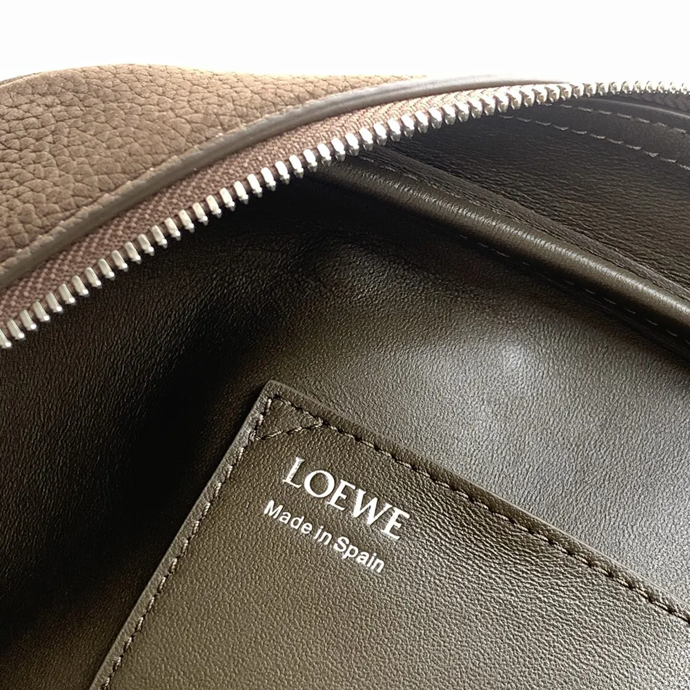Loewe Unisex Amazona 31 Cropped Bag in Grained Nubuck - image 10