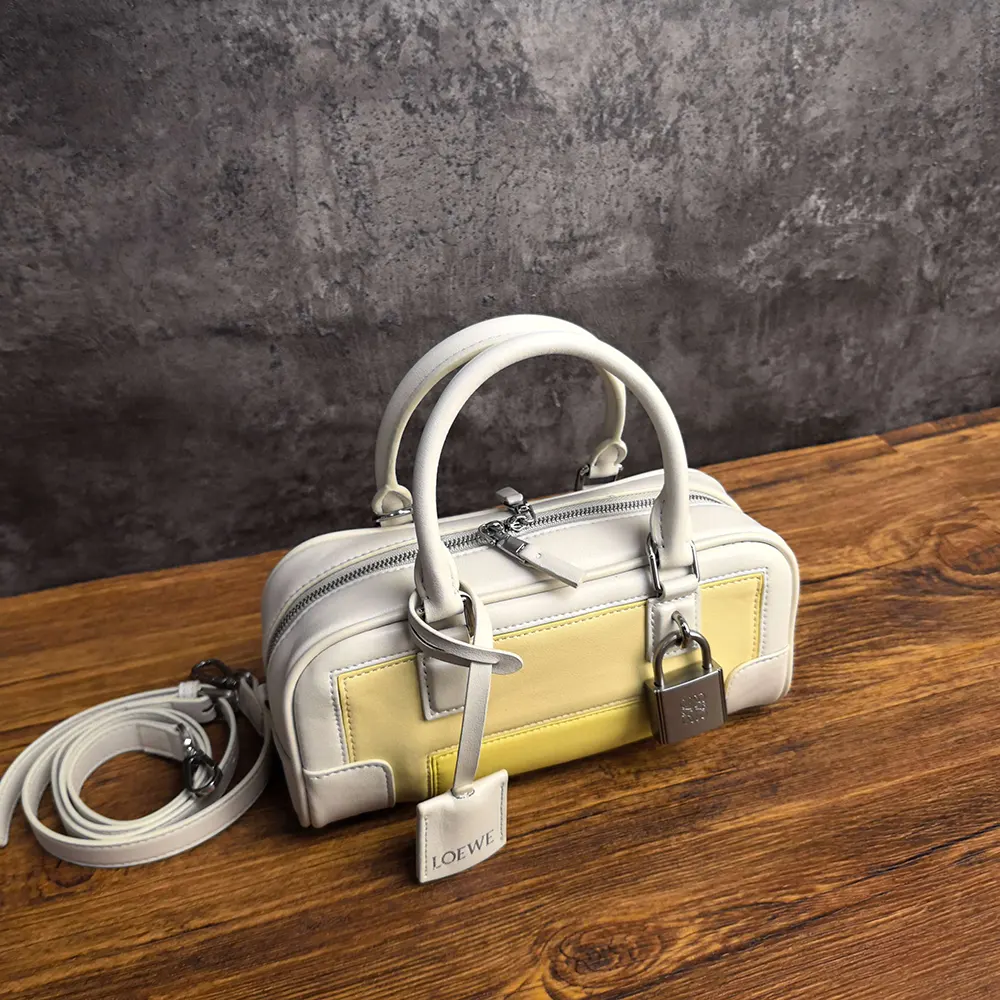 Loewe Women Amazona 23 Cropped Bag in Nappa Calfskin-Pale Grey - image 4