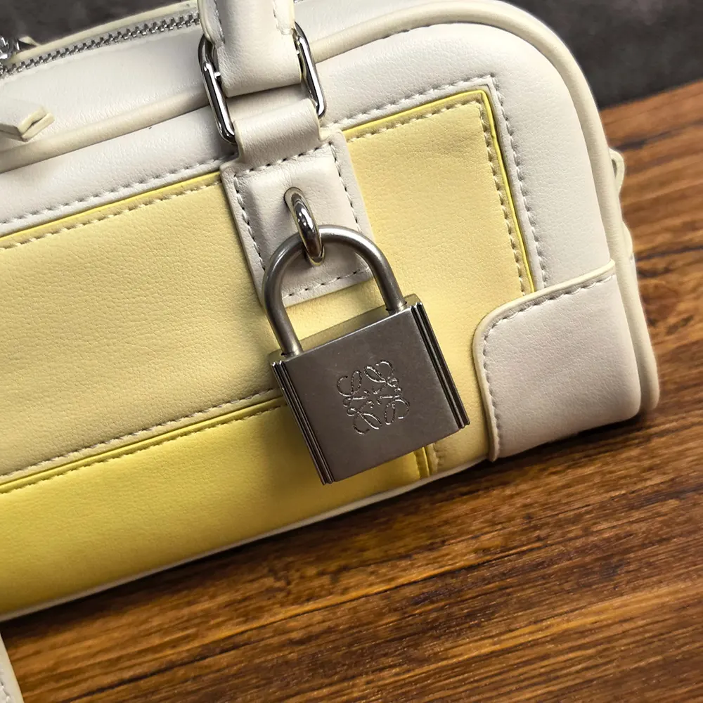 Loewe Women Amazona 23 Cropped Bag in Nappa Calfskin-Pale Grey - image 7