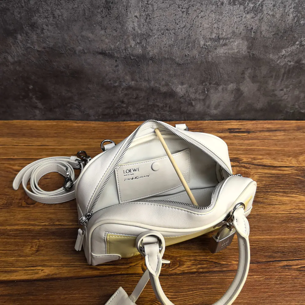 Loewe Women Amazona 23 Cropped Bag in Nappa Calfskin-Pale Grey - image 6