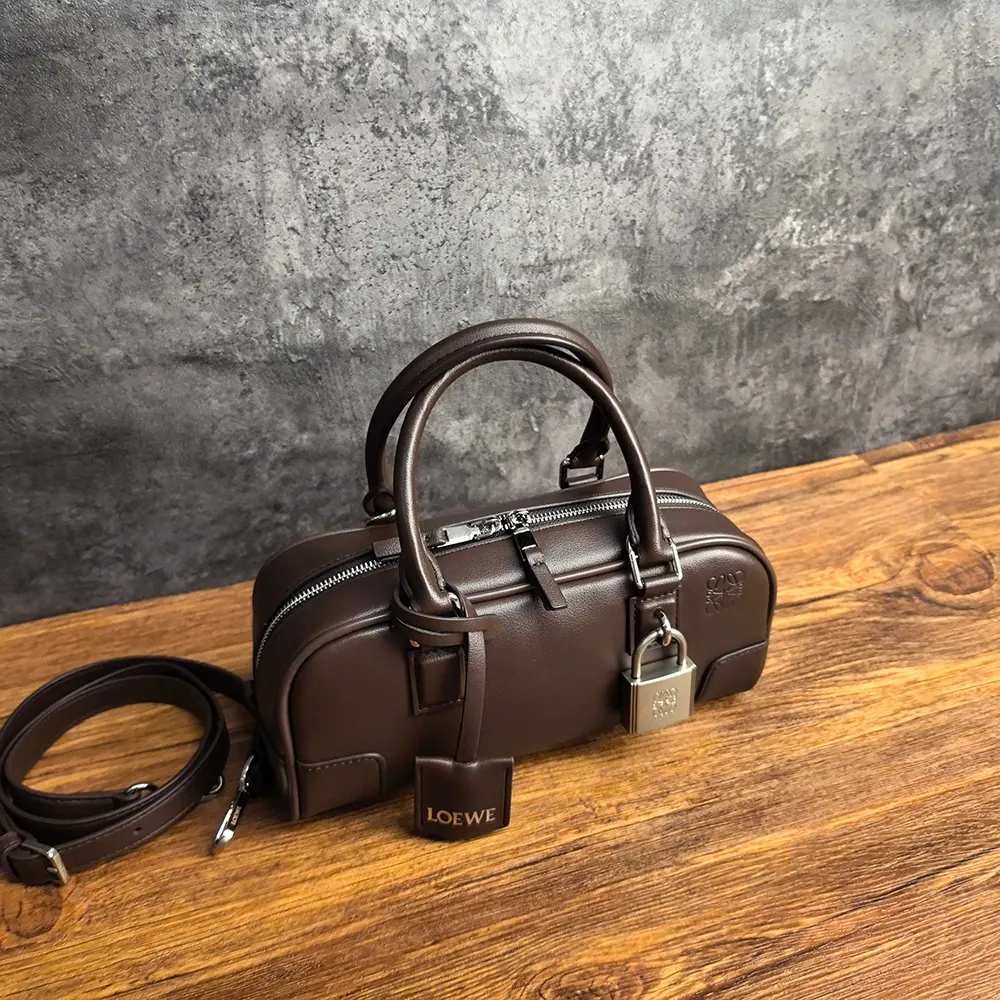 Loewe Women Amazona 23 Cropped Bag in Shiny Calfskin-Squirrel - image 5